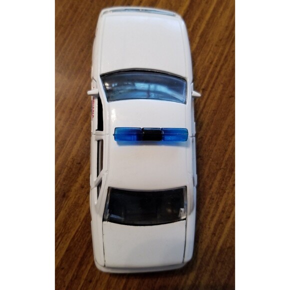 Louisiana State Police Road Champs die cast police car 1:43 scale - Picture 9 of 12